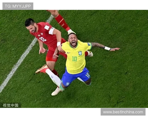 内马尔世界杯争议事件引发热议，专家解读比赛规则与运动员心理影响