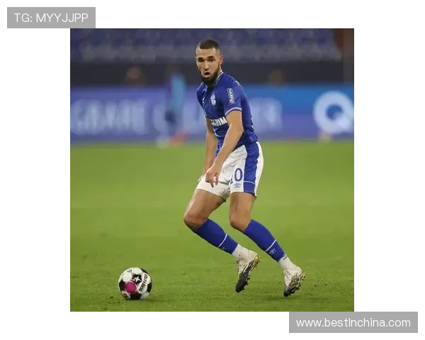 帕利尼亚抢断能力解析:中场防守核心的战术角色拆解