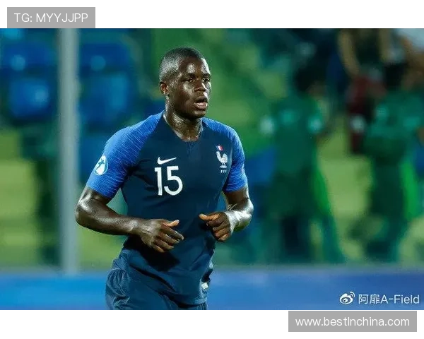 内维斯对曼城中场体系的控场与远射表现分析