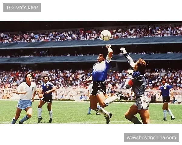 梅西 vs 马拉多纳:同代球王的战术角色与比赛影响力差异 梅西 vs 马拉多纳:同代球王的战术角色与比赛影响力差异