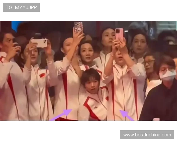 全红婵偷偷吃零食被教练抓包，下一秒直接翻三个跟头跑路